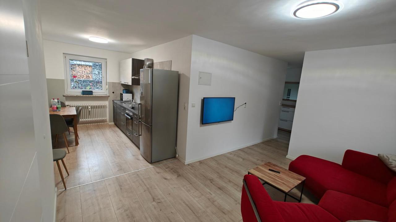 Ferienwohnung "Sorgenfrei" In Coburg ! - Im Eg Mit Privatparkplatz & Balkon Exterior photo