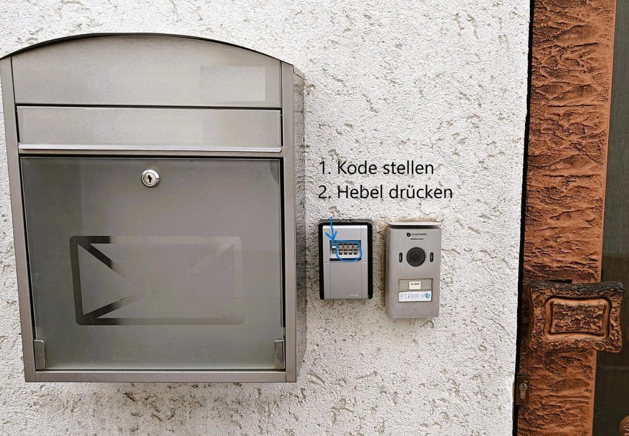 Ferienwohnung "Sorgenfrei" In Coburg ! - Im Eg Mit Privatparkplatz & Balkon Exterior photo