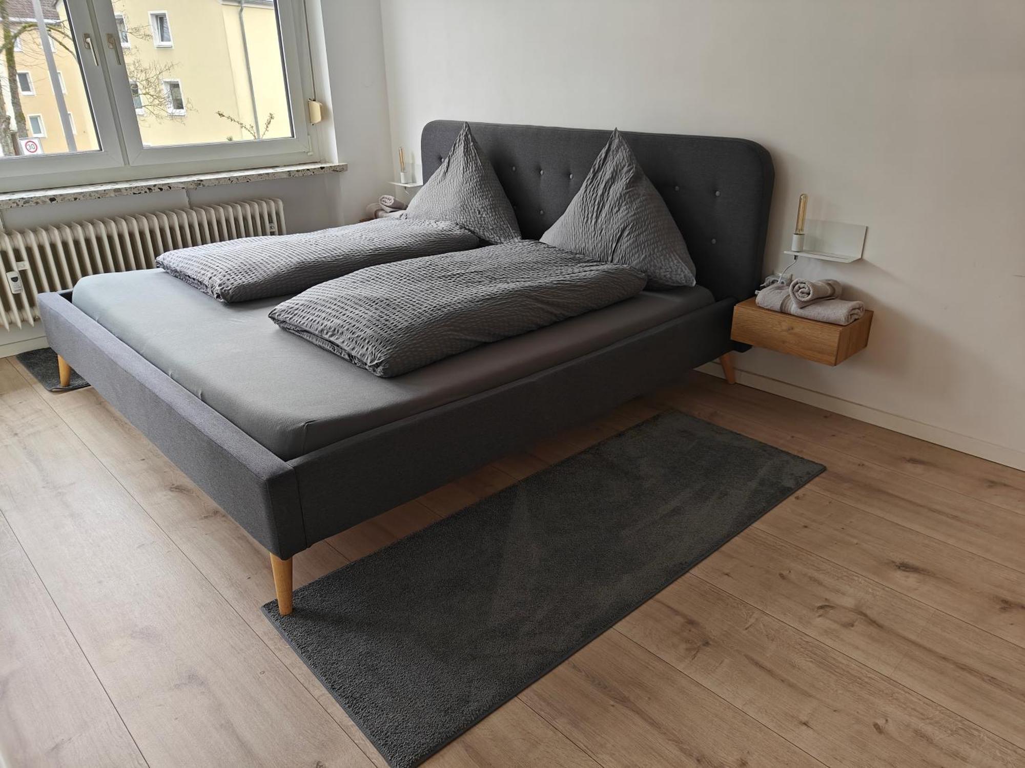 Ferienwohnung "Sorgenfrei" In Coburg ! - Im Eg Mit Privatparkplatz & Balkon Exterior photo