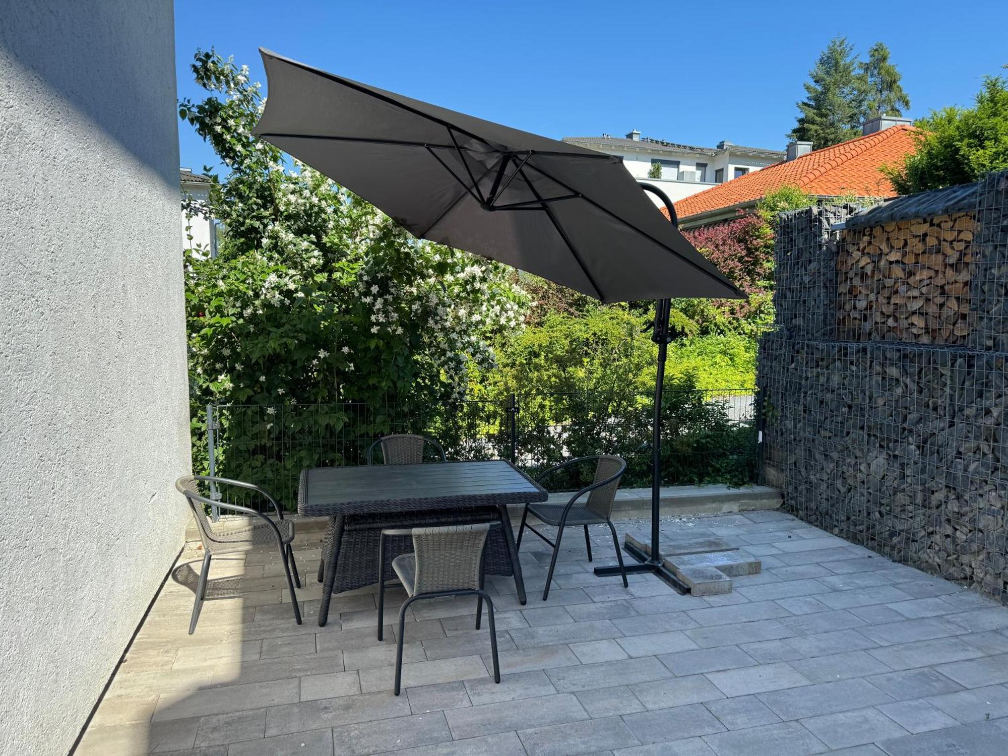 Ferienwohnung "Sorgenfrei" In Coburg ! - Im Eg Mit Privatparkplatz & Balkon Exterior photo